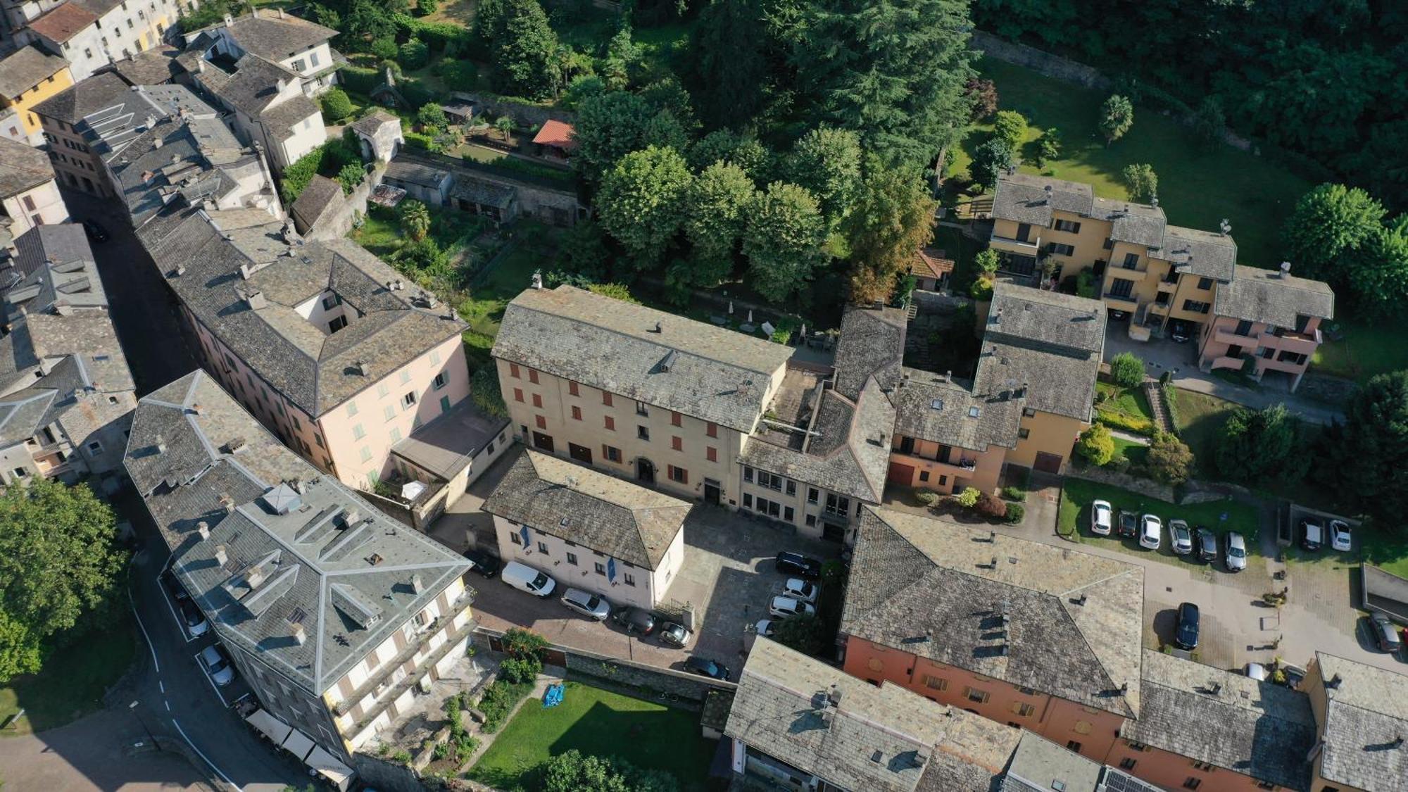 Hotel Trieste Morbegno Exterior foto